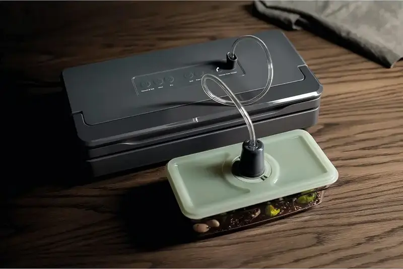 Containere pentru conservarea alimentelor sub vid Electrolux EVFB1, plastic fără BPA, etanșare ermetică cu indicator de dată, Verde