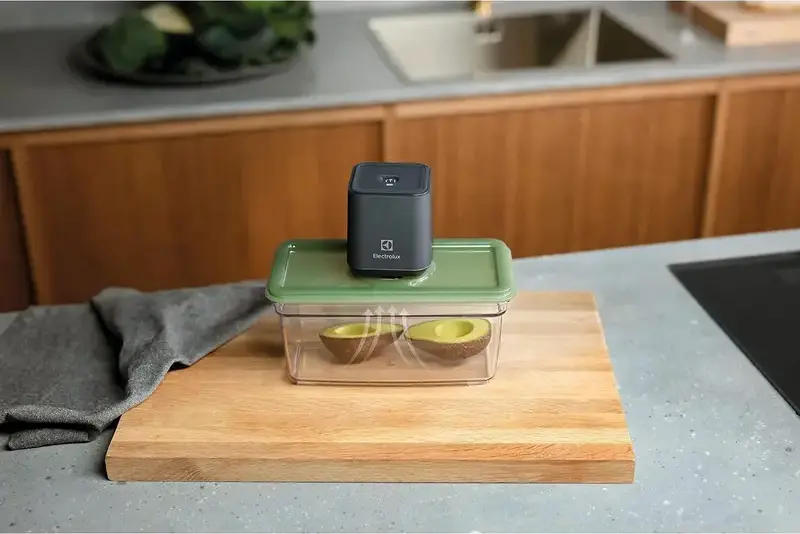 Containere pentru conservarea alimentelor sub vid Electrolux EVFB1, plastic fără BPA, etanșare ermetică cu indicator de dată, Verde