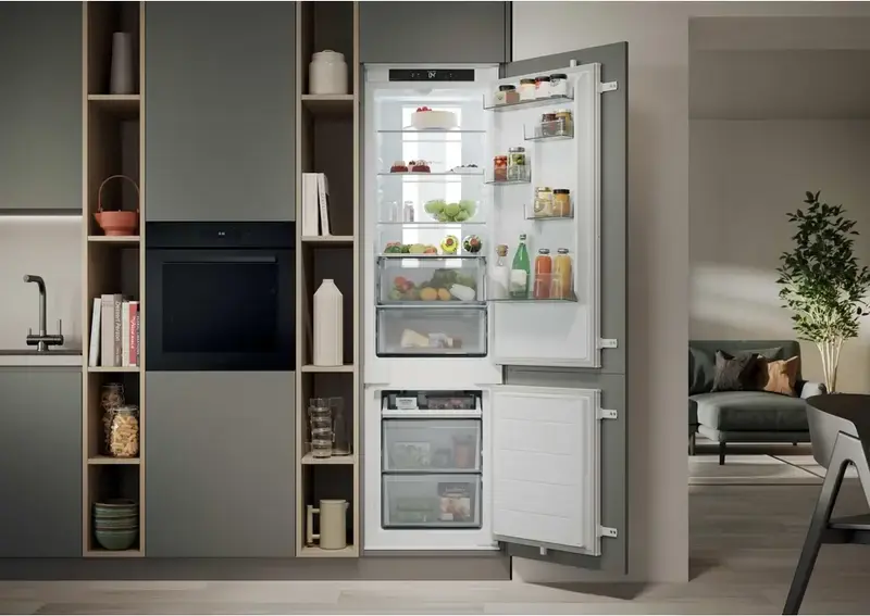 Frigider Încorporabil Candy CNBQT5519DW, No Frost, Capacitate 284L, Control Smart hOn, Clasa Energetică D, Alb, Dimensiuni 54x55x193.5 cm
