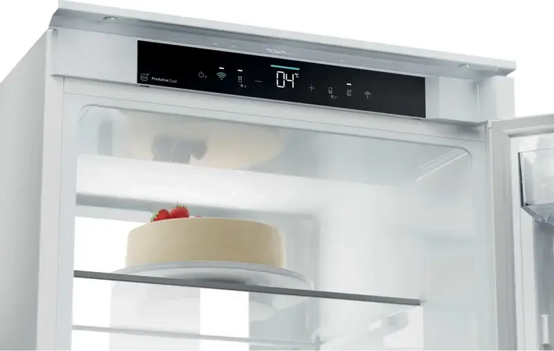 Frigider Încorporabil Candy CNBQT5519DW, No Frost, Capacitate 284L, Control Smart hOn, Clasa Energetică D, Alb, Dimensiuni 54x55x193.5 cm