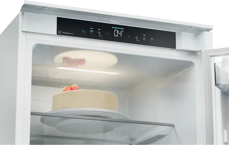 Frigider Încorporabil Candy CNBQT3519EW, No Frost, Congelator Jos, Capacitate 284L, Clasa Energetică E, Control Smartphone hOn, Display LED, Alb