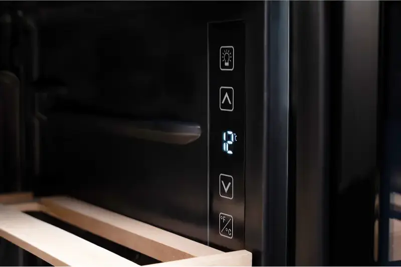 Vivax CW-094S30 GB Wine Cooler, 94L Capacity, 30 Bottles, Black Dark Glass UV Filter Door, LED Display, Electronic Control, 83.4 cm Height