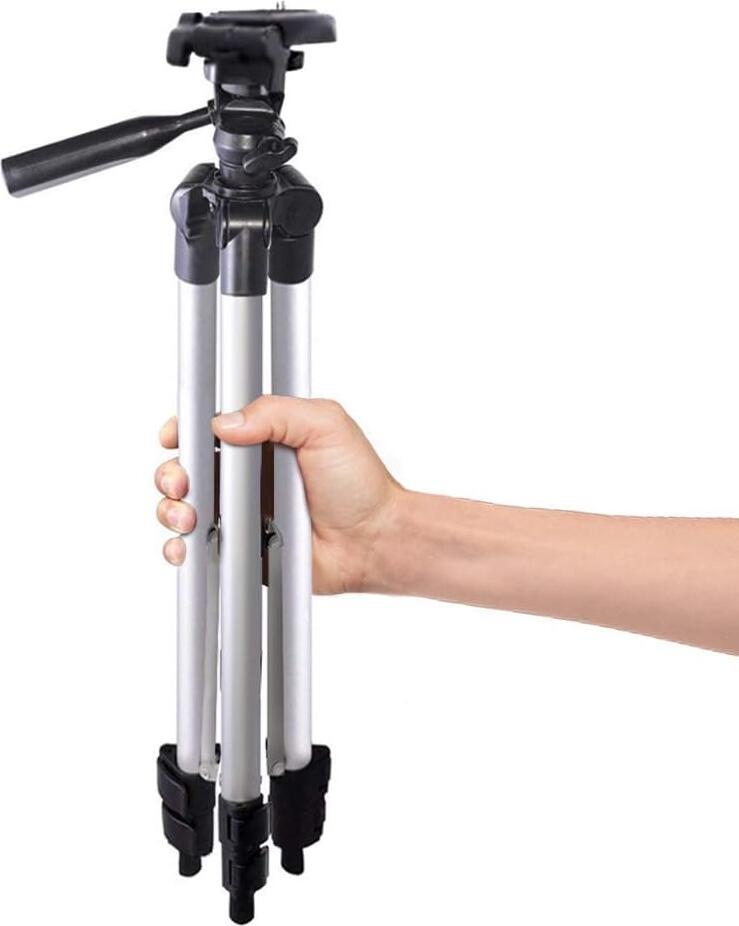 AccExpert Aluminum Photography Tripod 106cm with 360 Degree Rotating Head for DSLR and Compact Digital Cameras, Adjustable Legs, Carrying Case included