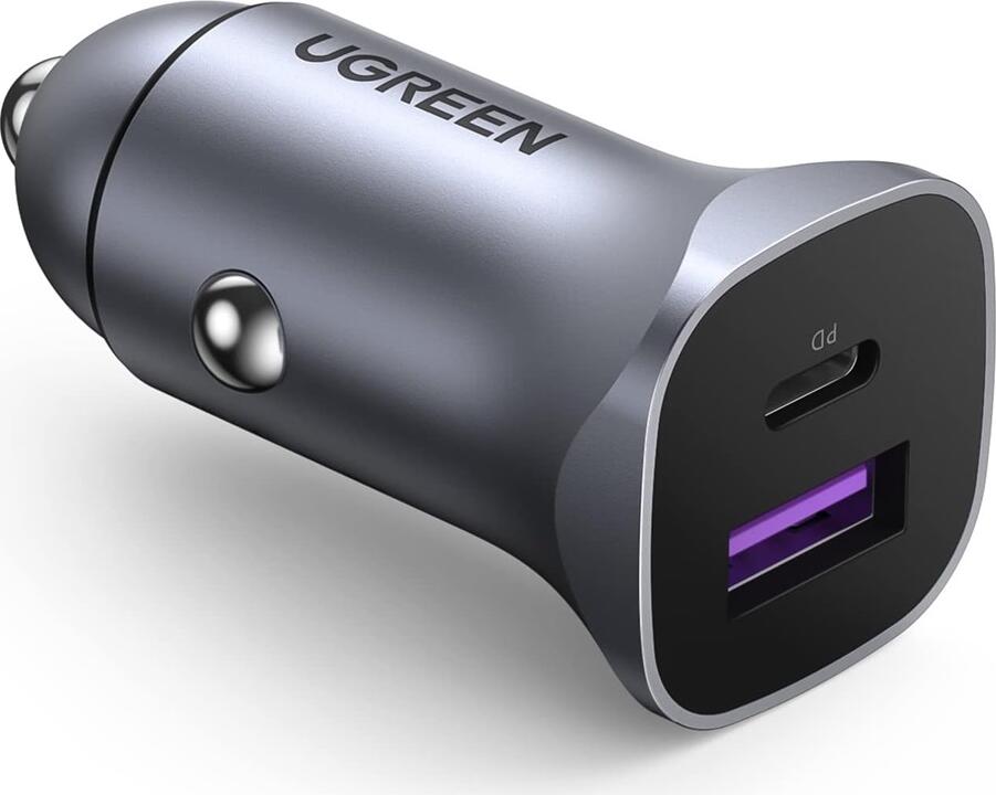 Incarcator Auto UGREEN din Aluminiu Dual Port USB-C si USB-A 24W Incarcare Rapida PD QC DC 12V-24V Carcasa din Aliaj de Aluminiu pentru Smartphone-uri si Tablete