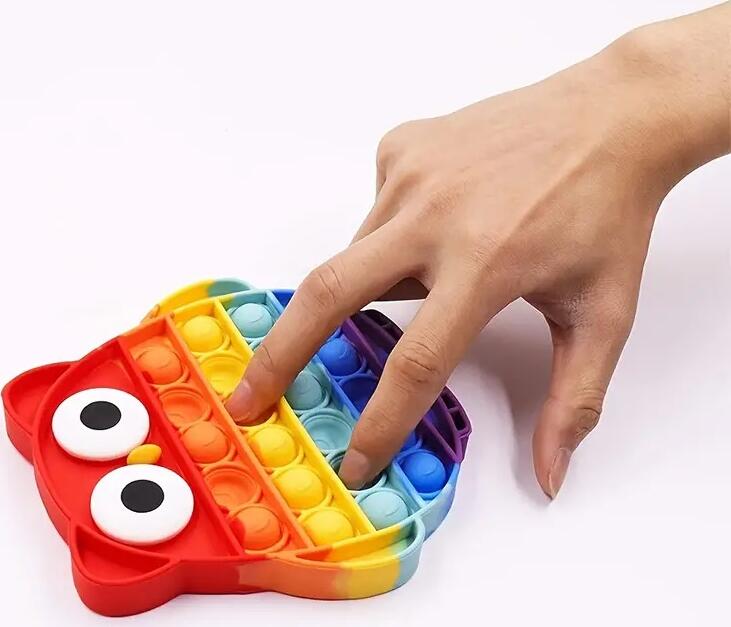 Jucarie Anti-Stres Popit Bufnita MultiColor, Jucarie Senzorială din Silicon cu Bule pentru Relaxare și Dezvoltarea Psihomotorie, 152 x 24 x 1 mm