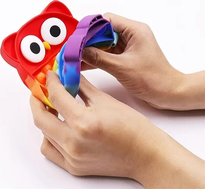 Jucarie Anti-Stres Popit Bufnita MultiColor, Jucarie Senzorială din Silicon cu Bule pentru Relaxare și Dezvoltarea Psihomotorie, 152 x 24 x 1 mm