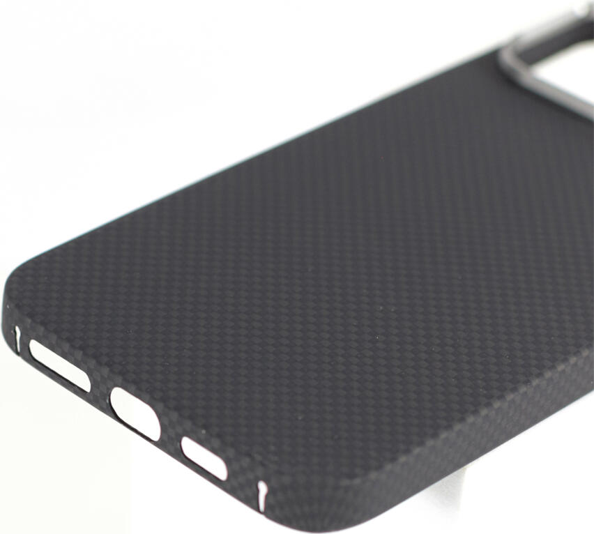 Чехол VANTA Carbon Ring Plain 600D MagSafe для iPhone 16, Черный, Жесткий Кейс с Текстурой из Углеродного Волокна и Защитой Камеры