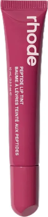 Husa Rhode Lip Case pentru iPhone 16, culoare Raspberry Jelly, din silicon lichid mat cu design Bubble si slot integrat pentru Peptide Lip Treatment si Lip Tint