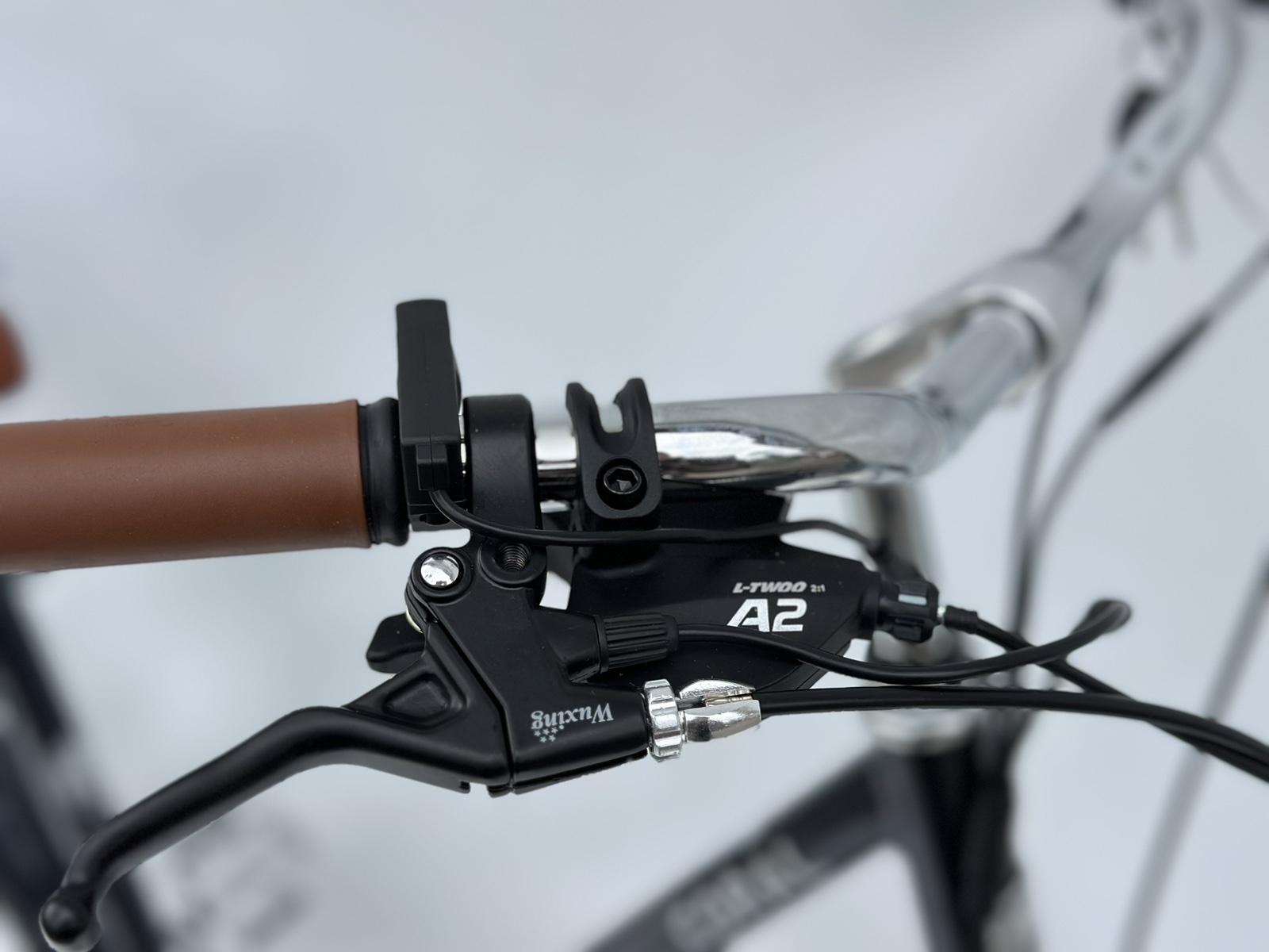 Bicicleta Electrica de Oraș Coral (UA), Motor 500W, Baterie 36V 12.5Ah, Cadru Aluminiu Step-through, Componente Shimano, L-TWOO A2, Urban
