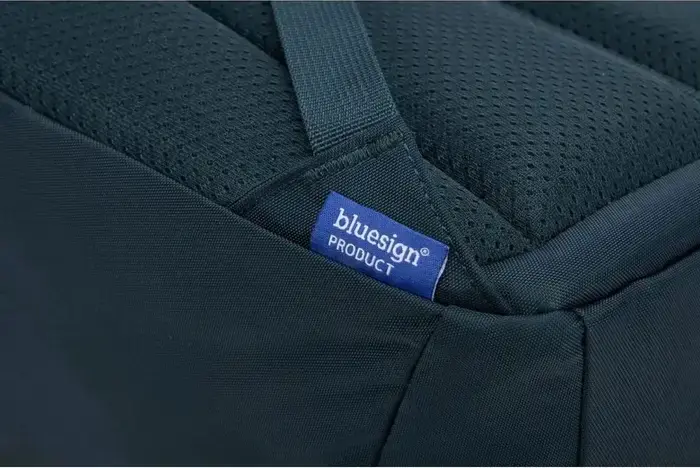Rucsac Urban Thule EnRoute TEBP5112 12L, Nylon 400D si Poliester, Compartimente pentru Tabletă si Laptop, Design Ușor pentru Navetă