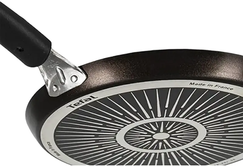 Tefal C3841053 XL Intense Pancake and Crepe Pan, 25 cm Aluminum with Titanium 2X Non-Stick Coating, Thermo-Spot Heat Indicator, Made in France