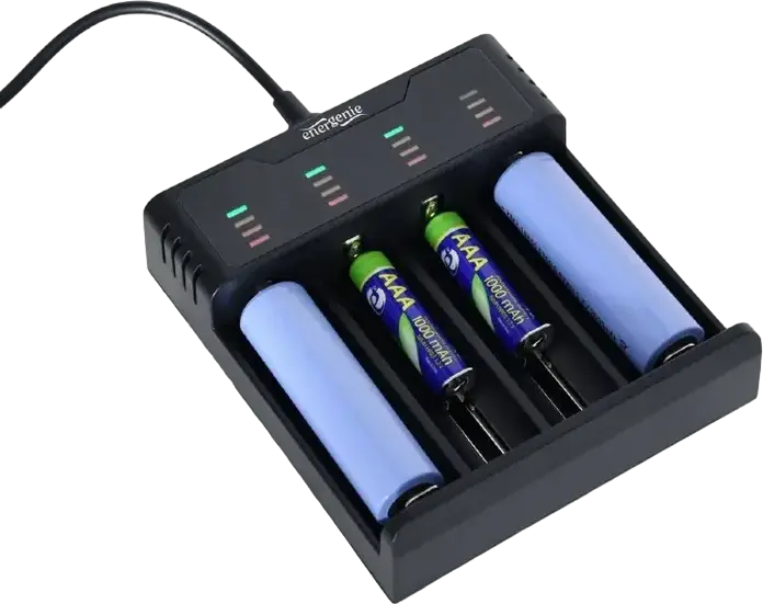 Incarcator Universal de Baterii Energenie BC-USB-02, 4 Sloturi Ni-MH Ni-CD Li-Ion AA AAA 18650, Functie Powerbank USB 5V/2A, Recuperare Li-Ion, Negru