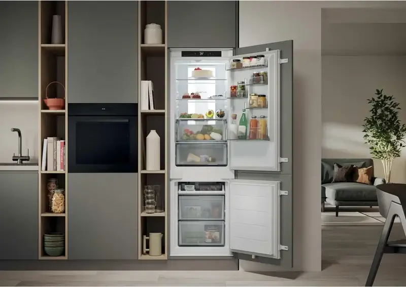 Candy CNBQT5518D Built-in Refrigerator Freezer, No Frost, 251L Capacity, Energy Class D, LED Display, hOn Smart Home, White, 177.2x54x55 cm