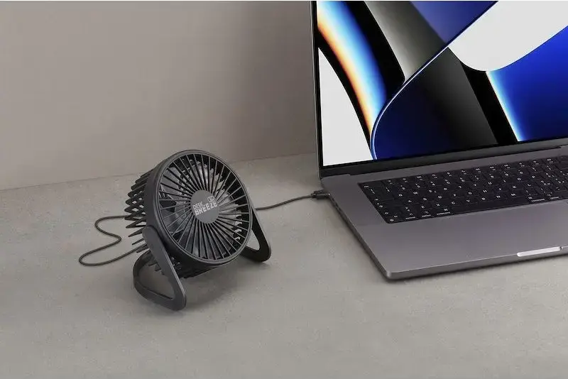 Ventilator de Masa Axial USB Cellularline Desk Breeze, Negru, cu Rotire Verticala 360 grade, 6 Pale, Zgomot Redus, Cablu USB-A Integrat 90cm, Plastic