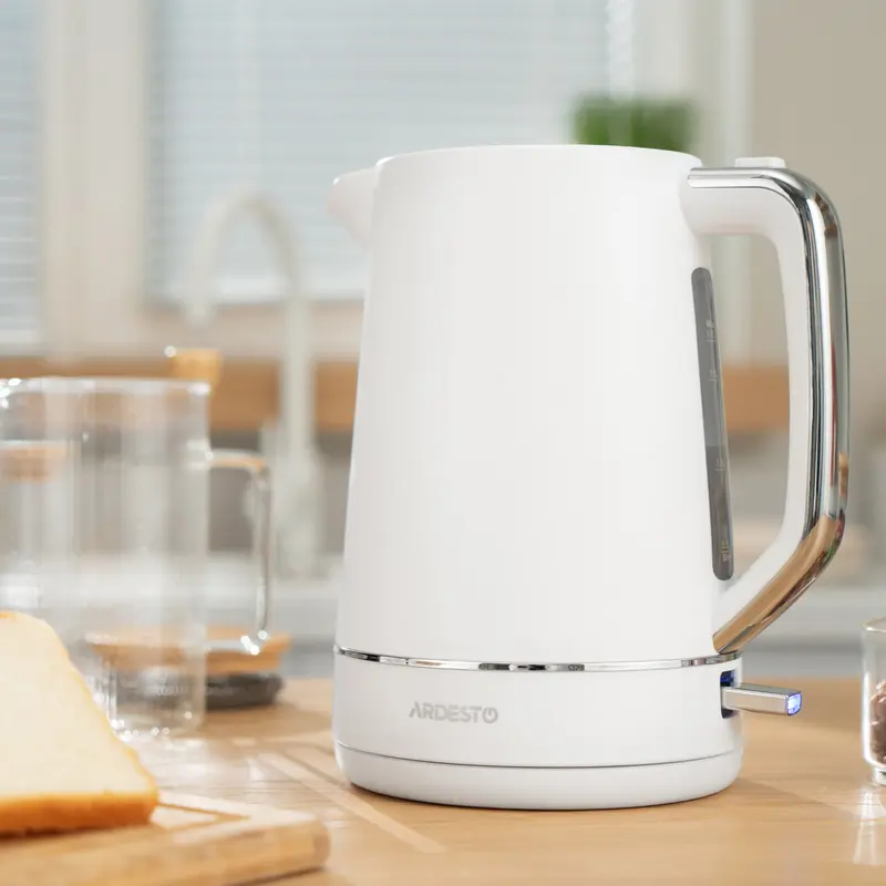 Fierbător electric Ardesto EKL-450W, Capacitate 1.7L, Putere 2200W, Corp din Plastic, Element de Incalzire Ascuns, Protectie Impotriva Fierberii uscate, Alb
