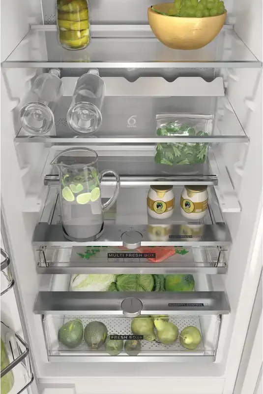 Whirlpool WHC18 T574 P Built-in Fridge-Freezer Combination, Total No Frost, 6th Sense, Zen Inverter, MultiFresh Box, White, 250L, 177x54x54.5 cm