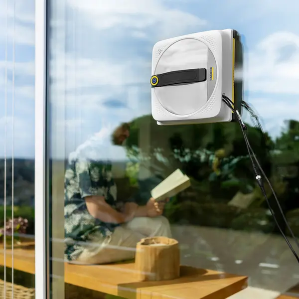 Karcher RCW 4 Extra Window Cleaning Robot, White, Automatic Microfibre Wiping with 6 Spray Nozzles, 5000 Pa Max Suction, Remote Control, for Glass and Mirrors