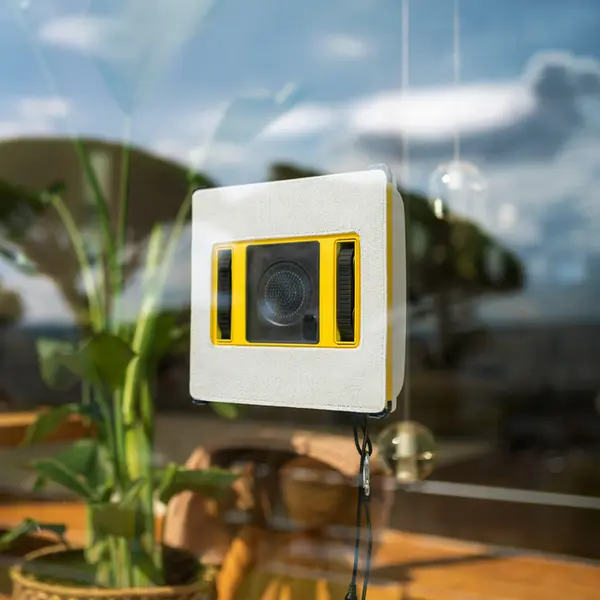 Karcher RCW 4 Extra Window Cleaning Robot, White, Automatic Microfibre Wiping with 6 Spray Nozzles, 5000 Pa Max Suction, Remote Control, for Glass and Mirrors