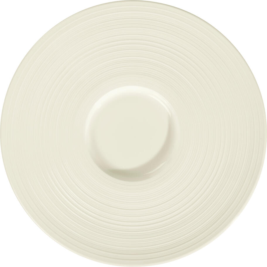 VEGA LUSINI Solutions GmbH Gourmet plate Skyline flat, with wide rim Gourtmetteller Skyline flach, mit breiter Fahne Gourmet plate Skyline flat, with wide rim; 31 cm (Ø); cream white; round; 6 piece / pack Gourtmetteller Skyline flach, mit breiter Fahne; 31 cm (Ø); cremeweiß; rund; 6 Stück / Pack Cream colored plate made of bone china. Wide flag with relief. Modern design. High resistance. Brilliant glaze. Dishwasher safe and microwaveable. Cremefarbener Teller aus Bone-China. Breite Fahne mit Relief. Modernes Design. Hohe Widerstandsfähigkeit. Brillante Glasur. Spülmaschinenfest und mikrowellengeeignet.