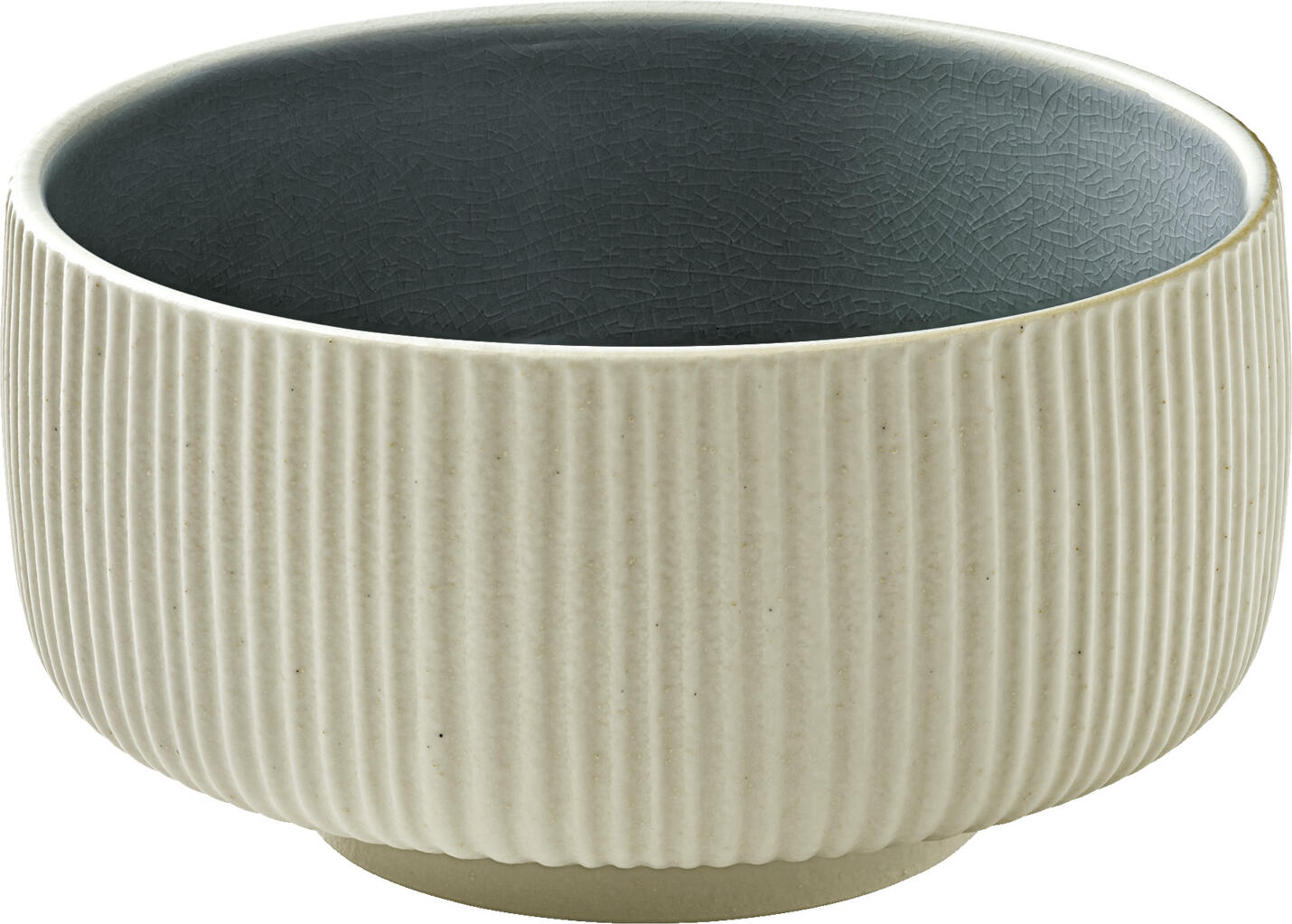 Playground BHS tabletop AG Bowl Nara Relief Schale Nara Relief Bowl Nara Relief; 330 ml, 12x5.6 cm (ØxH); grey; 6 piece / pack Schale Nara Relief; 330 ml, 12x5.6 cm (ØxH); grau; 6 Stück / Pack Designed for the ambitious catering trade, NARA is an extensive stoneware collection that creates an attractive contrast between smooth inner surfaces and highly textured outer surfaces thanks to its handcrafted finish. The filigree feet are barely visible, giving the products a floating effect. The patina-like Craquelle glazes available in various earthy tones and a matt black, as well as the smooth or reclaimed finish of the outer wall, allow endless combination possibilities for attractive food presentations. Entworfen für die ambitionierte Gastronomie ist NARA eine umfangreiche Steinzeug-Kollektion, welche durch seine handwerkliche Verarbeitung einen reizvollen Kontrast zwischen glatten Innenflächen und stark strukturierten Außenflächen schafft. Die filigranen Standfüße sind kaum zu sehen, dadurch verleihen sie den Produkten einen schwebenden Effekt. Die angebotenen patinaartigen Craquelle-Glasuren in unterschiedlichen Erdtönen und einem mattten Schwarz, sowie die glatte oder rekierfierte Ausführung der Außenwandung ermöglichen unendliche Kombinationsmöglichkeiten für ansprechende Speisenpräsentationen.