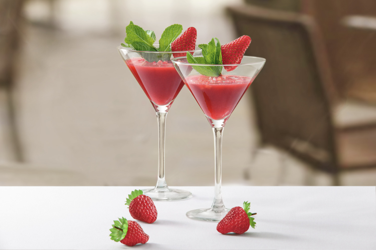 Pahar Martini Dry Royal Leerdam, 260 ml, Inaltime 180 mm, Diametru 108 mm, Sticla Transparenta Calitate Profesionala pentru Catering, Rezistent la Masina de Spalat Vase