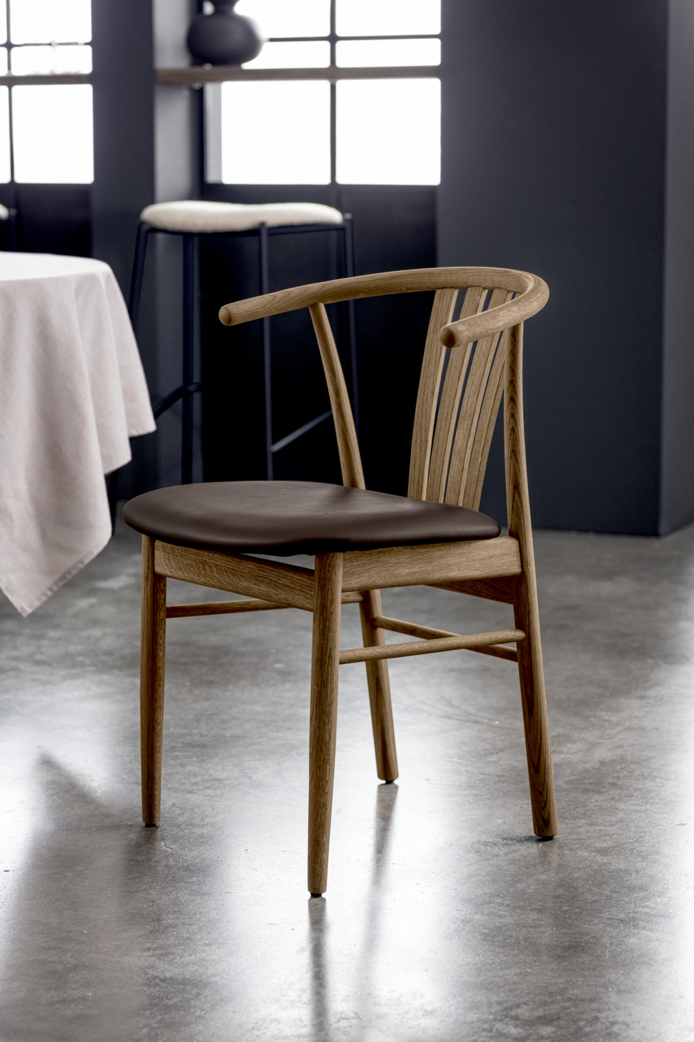 VEGA Olmaro Wooden Chair, Oak Wood Frame, Brown Imitation Leather Seat, Natural Base, 44x44x80 cm, Modern Design with Curved Backrest, FSC Certified