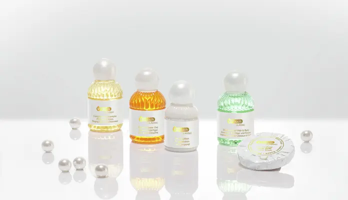 Set Mostre Cosmetice Hotel V-Touch Classic, Kit Ingrijire Corp și Bai de 5 Piese cu Sampon, Gel de Dus, Lotiune de Corp si Sapun, Testat Dermatologic