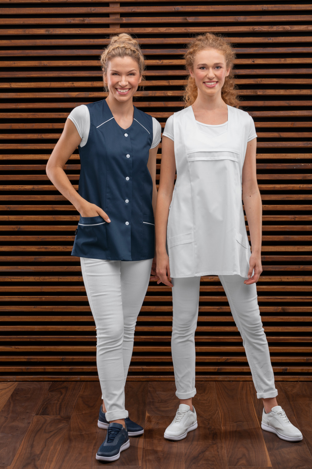 Tunica Medicala Dama PULSIVA Erika, Fara Maneca cu Guler V, Material Poliester 65% Bumbac 35%, Certificare OEKO-TEX Standard 100, Uniforma Profesionala