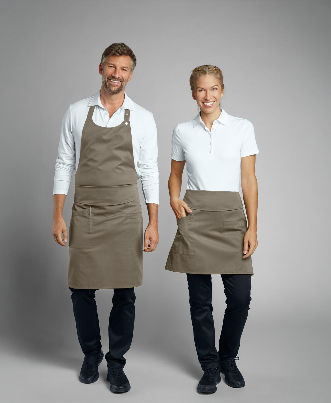 Jobeline Belt Bib Apron, Taupe, 88x80 cm, 65% Polyester 35% Cotton, Adjustable Neck Strap, Flexible Belt System, Side Patch Pocket with Pen Holder