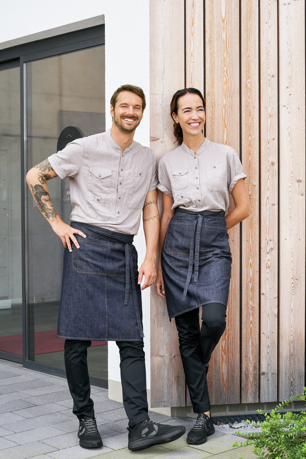 Jobeline Jacob Short-Sleeved Chef's Shirt for Men, Size 46, Cotton-Linen Blend 180 g/m², Breathable Straight Cut with Stand-up Collar and Snap Pockets