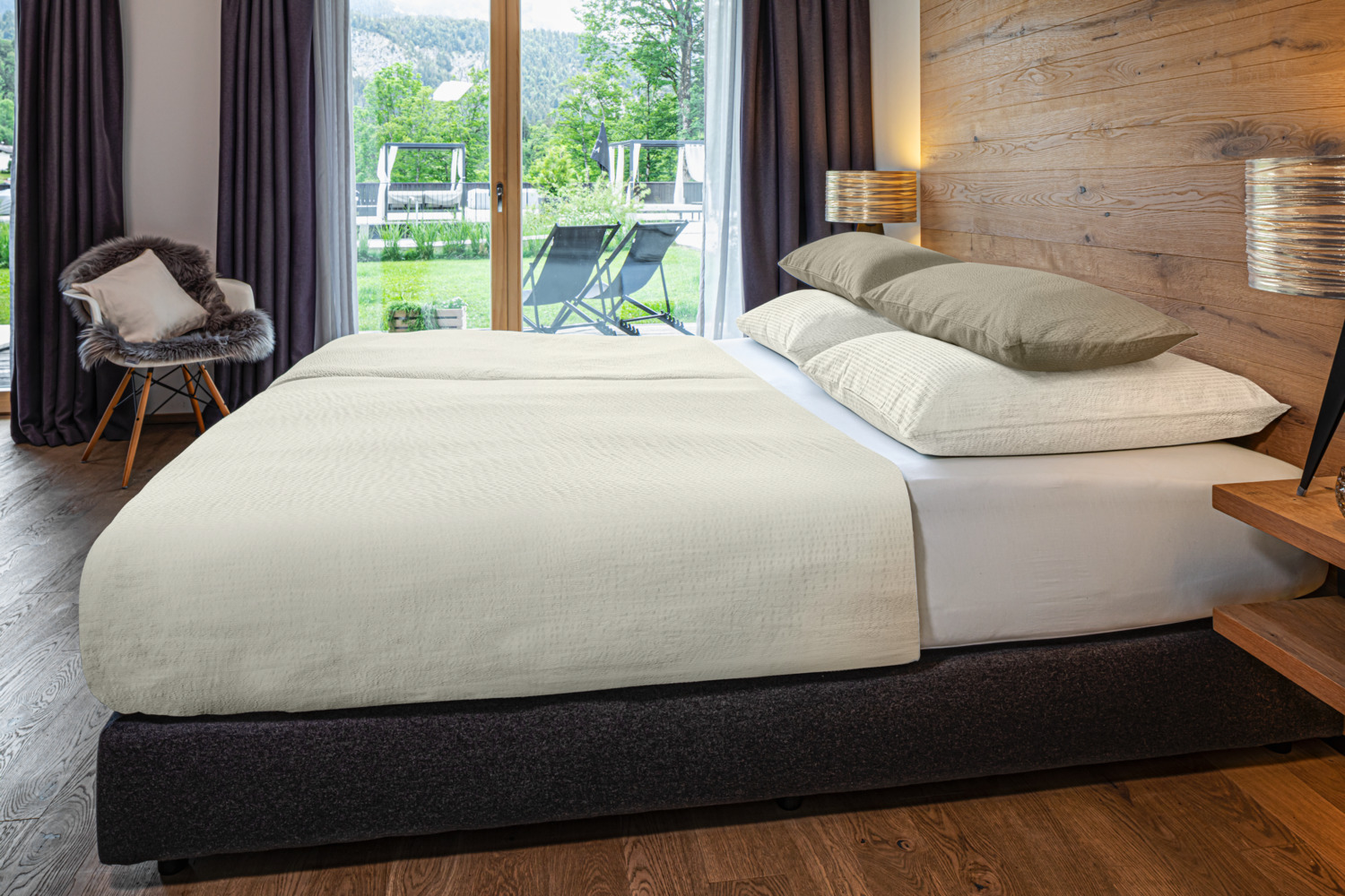 Husa pentru plapuma ERWIN M. Antila, 100% bumbac satinat seersucker, 200 TC, cu closure hotel, 140 x 200 cm, certificare OEKO-TEX Standard 100