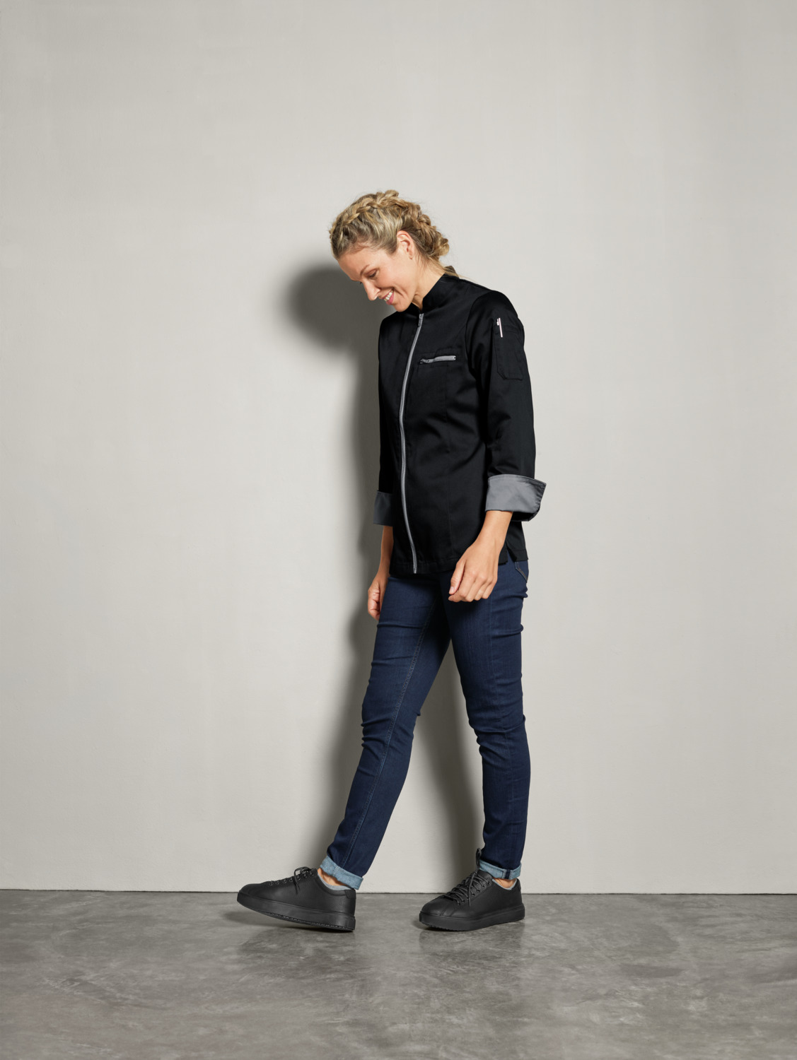 PULSIVA Lorenzo Women's Chef Jacket, 65% Polyester 35% Cotton, Long-Sleeved with Contrasting Zipper and Wing Collar, Black, Size 34