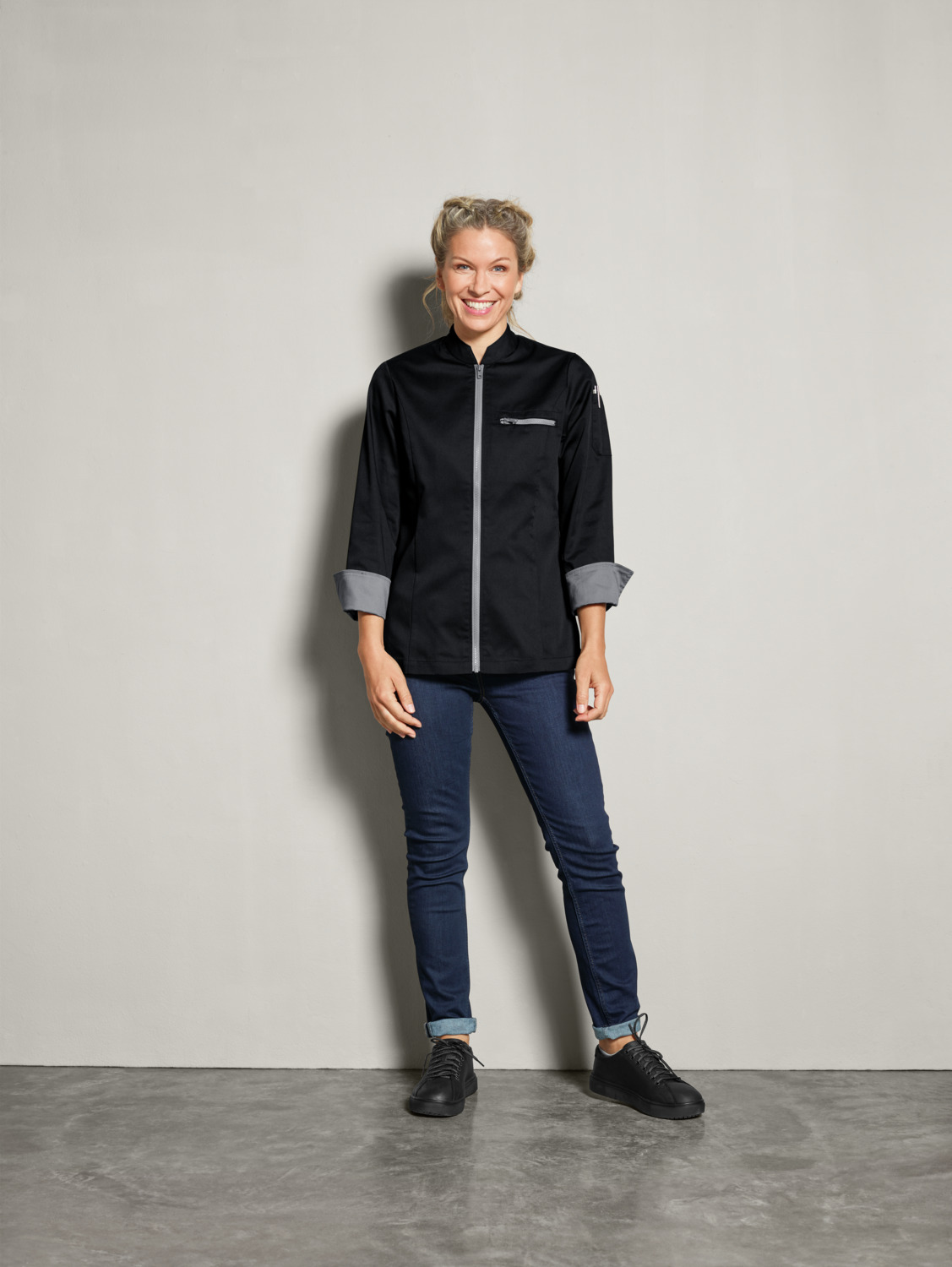 PULSIVA Lorenzo Women's Chef Jacket, 65% Polyester 35% Cotton, Long-Sleeved with Contrasting Zipper and Wing Collar, Black, Size 34