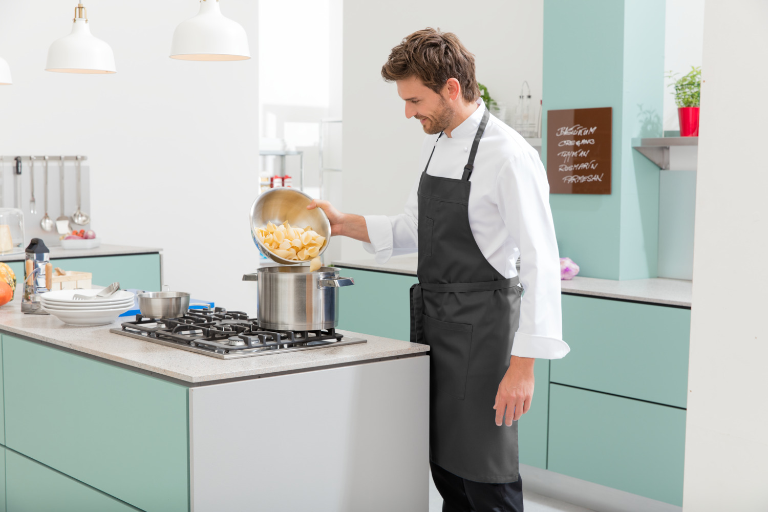 Pulsiva Lusini Lionel Bib Apron, Black, 88 x 80 cm, 65% Polyester 35% Cotton, 200 g/m², Washable at 60°C, with Belly Pocket and Pen Pocket