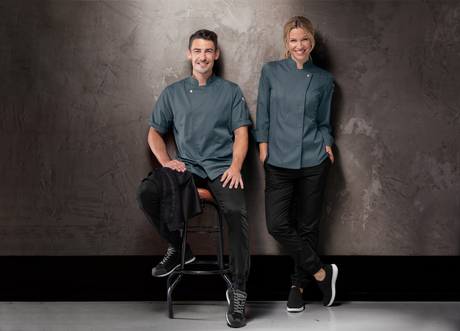 Jobeline Carter Women's Chef Jacket, Long-Sleeved Polyester Cotton Blend, Breathable Mesh Inserts, Roll-up Sleeves, OEKO-TEX Standard 100