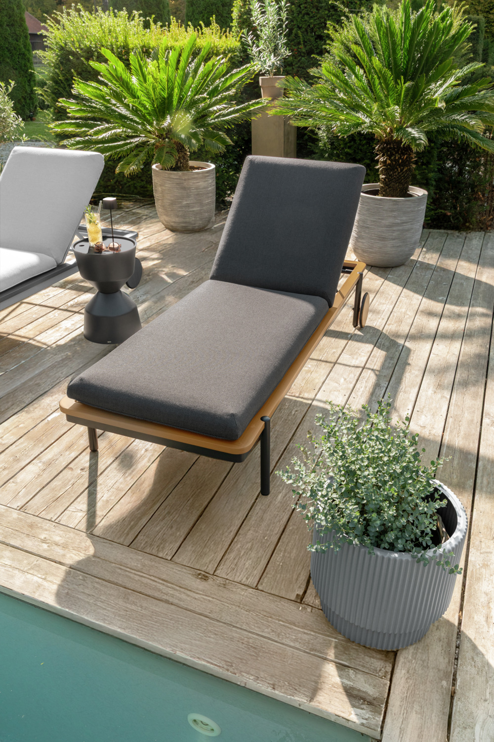 VEGA Rivan Sunlounger Cushion, 72 x 199 x 7.5 cm, Quick-Drying Easy-Care Material, Removable Washable Cover, Anthracite Grey