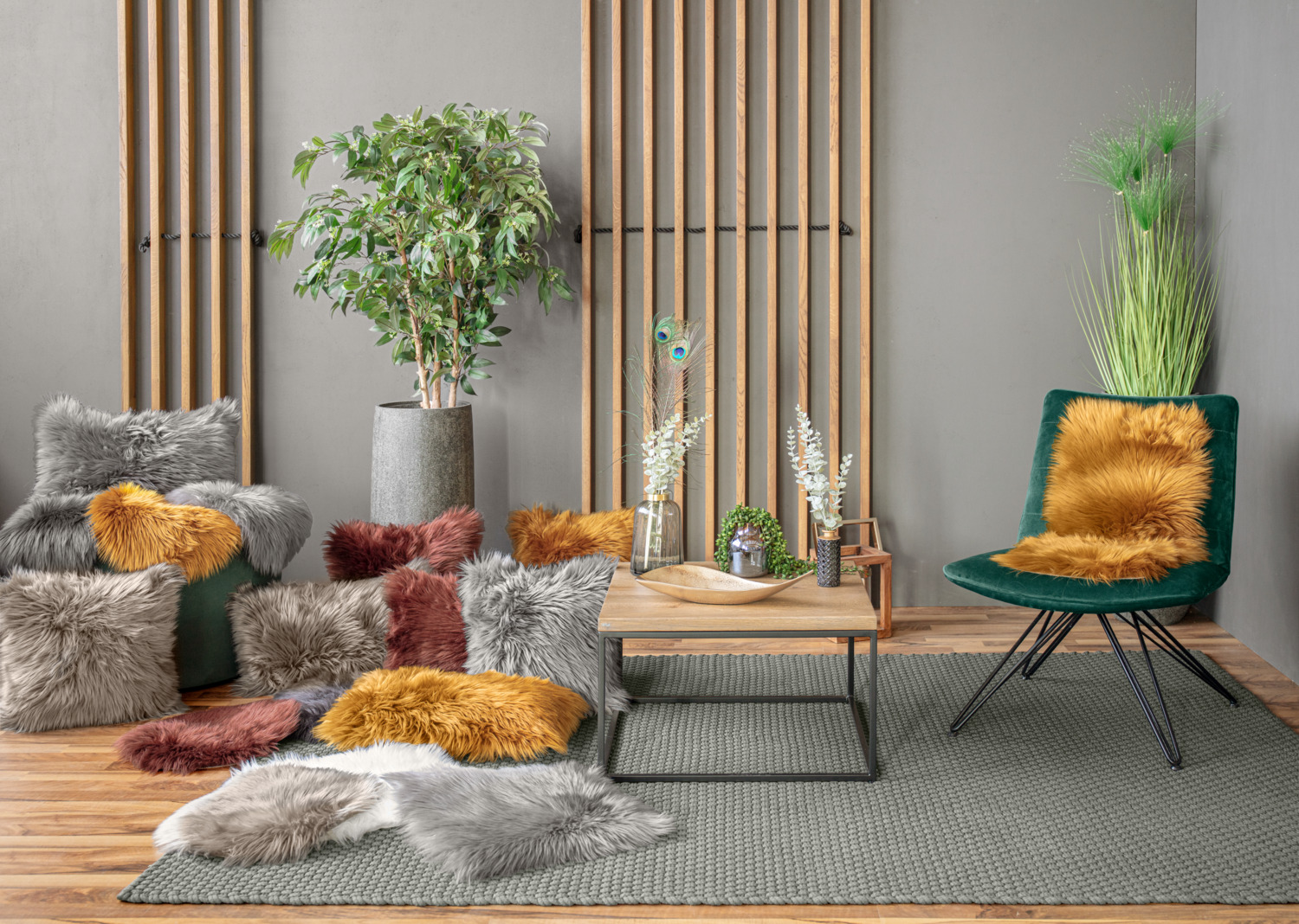 ERWIN M. LUSINI Solutions GmbH Bergen Square Cushion Cover, 40x40 cm, Grey, High-Quality Faux Fur Polyacrylic and Polyester, Zip Fastening