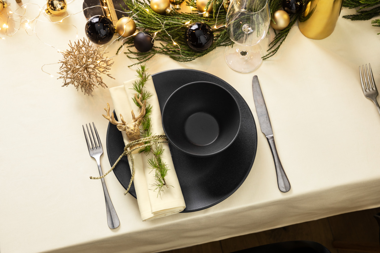 VEGA Masca Round Porcelain Bowl Set, Black, 6 pieces, 600 ml, 14 cm Diameter, 7 cm Height, Professional Catering Grade, Dishwasher and Microwave Safe