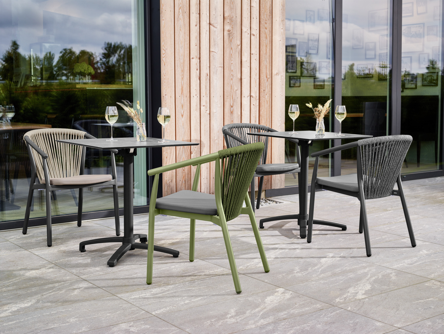 VEGA Calvo II Outdoor Stacking Chair, Powder-Coated Aluminum Frame, Rope Wickerwork Backrest, Weatherproof and UV-Resistant, 58x60x79 cm