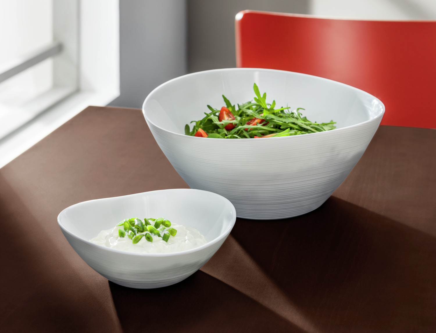 Bormioli Rocco Prometeo Oval Bowl, 2300ml Tempered Glass, Stackable, Microwave and Dishwasher Safe, Grooved Design, White