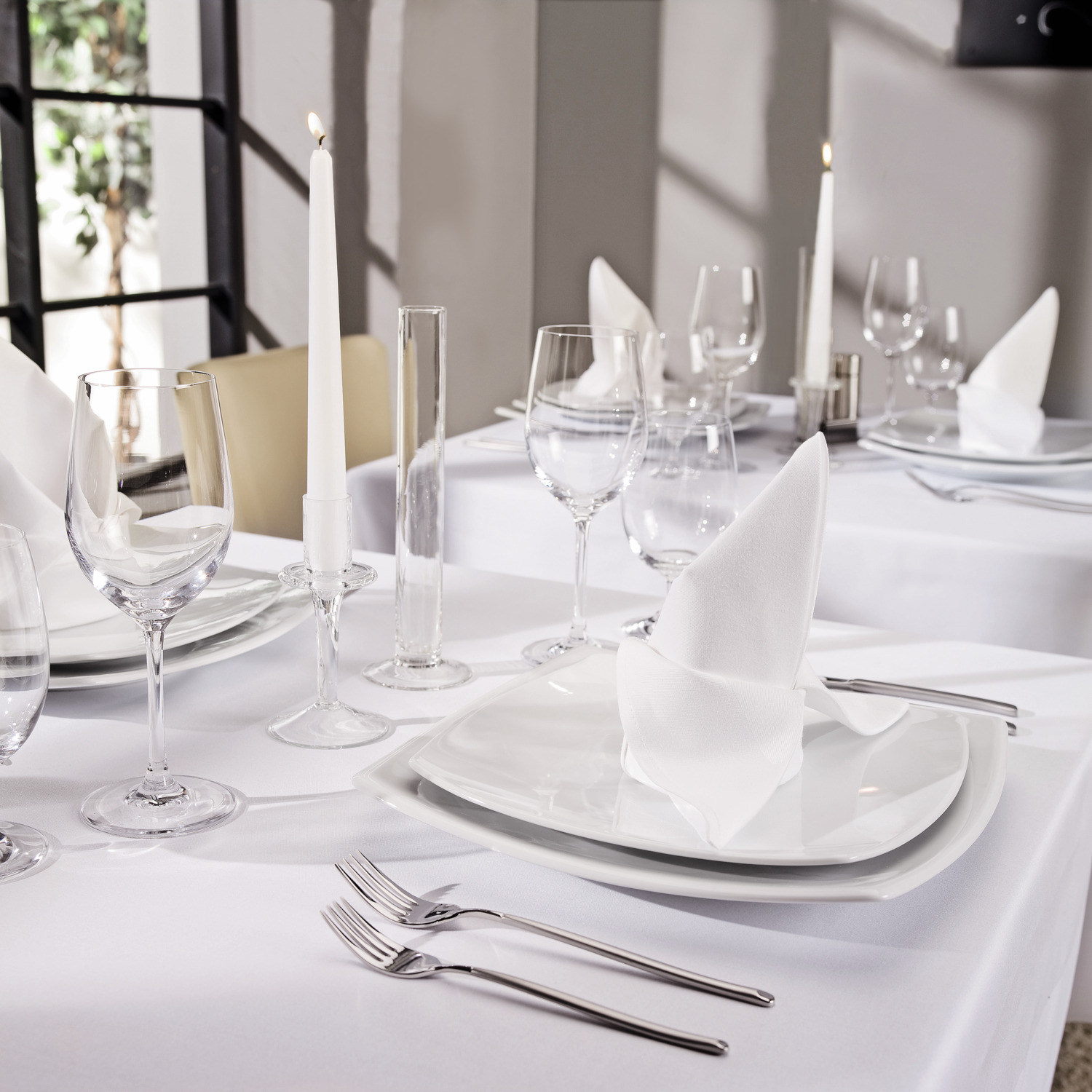 VEGA Bali Square Flat Plate, White Porcelain, 19 x 19 x 0.9 cm, Dishwasher and Microwave Safe
