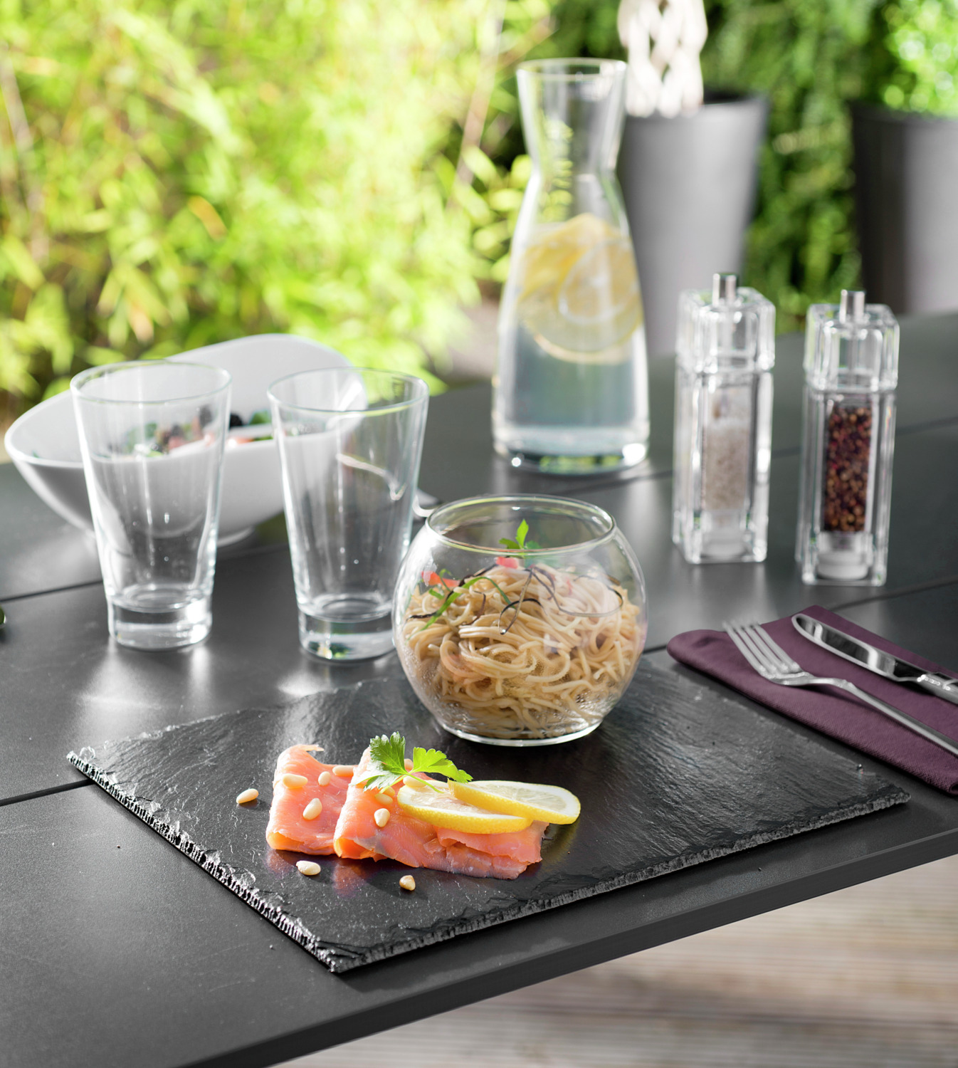 VEGA Walker Angular Salt Mill, Ceramic Grinder, Transparent Acrylic Glass, 4.5 x 16.5 x 4.5 cm, Durable and Functional