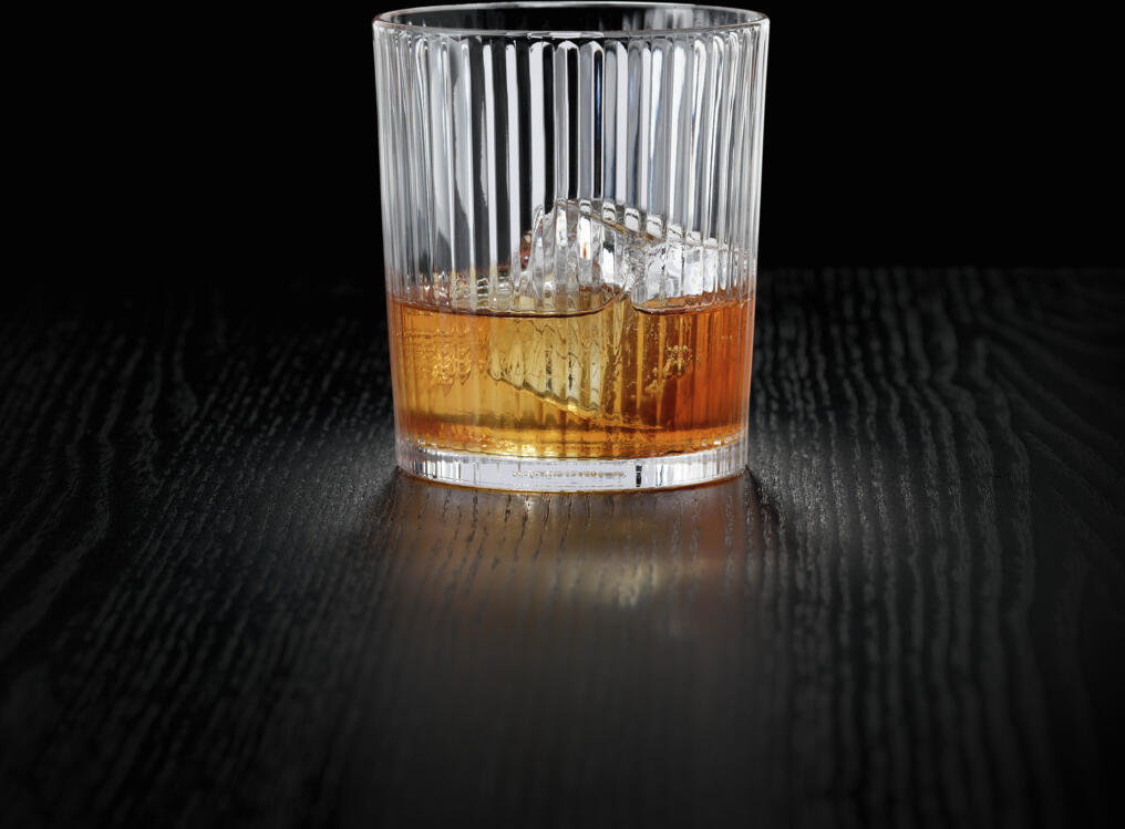 Pahar pentru Whisky Spiegelau Apero, 370ml din Cristal, Rezistent la Spargere si Spalat in Masina de Spalat Vase, Transparent