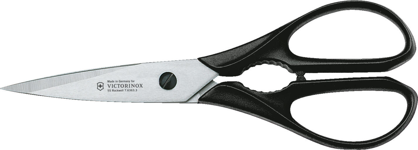 Victorinox Victorinox AG Universal kitchen scissors Universal-Küchenschere Universal kitchen scissors; Blade length 7.3 cm, 20.3x9.5 cm (LxW); silver/black Universal-Küchenschere; Klingenlänge 7.3 cm, 20.3x9.5 cm (LxB); silber/schwarz KITCHEN UTENSILS PRACTICAL KITCHEN TOOLS FOR EVERY TASK - Robust and durable tools for different tasks - Practical kitchen helpers with high functionality - Manufactured with know-how and a first-class understanding of design The right kitchen utensils make cooking easier and help professional and amateur chefs prepare delicious meals that you can enjoy with your loved ones. The kitchen utensils collection is characterized by classic design and attention to detail. It is made from high-quality materials and offers exactly what chefs need: reliable, functional helpers for every kitchen task. From the bidirectional kitchen grater to the agile tomato peeler, you will find the right tools for your kitchen toolbox here. KÜCHENUTENSILIEN PRAKTISCHE KÜCHENWERKZEUGE FÜR JEDE AUFGABE - Robuste und widerstandsfähige Werkzeuge für unterschiedliche Aufgaben - Praktische Küchenhelfer mit hoher Funktionalität - Gefertigt mit Know-how und erstklassigem Design-Verständnis Die richtigen Küchenutensilien erleichtern das Kochen und unterstützen Profi- und Hobbyköche bei der Zubereitung leckerer Mahlzeiten, die Sie mit Ihren Liebsten genießen können. Die Küchenutensilien-Kollektion zeichnet sich durch klassisches Design und Liebe zum Detail aus. Sie besteht aus hochwertigen Materialien und bietet exakt, was Köche brauchen: verlässliche funktionale Helfer für jede Küchenaufgabe. Von der bidirektionalen Küchenreibe bis zum wendigen Tomatenschäler finden Sie hier die richten Tools für Ihre Küchenwerkzeugkiste.