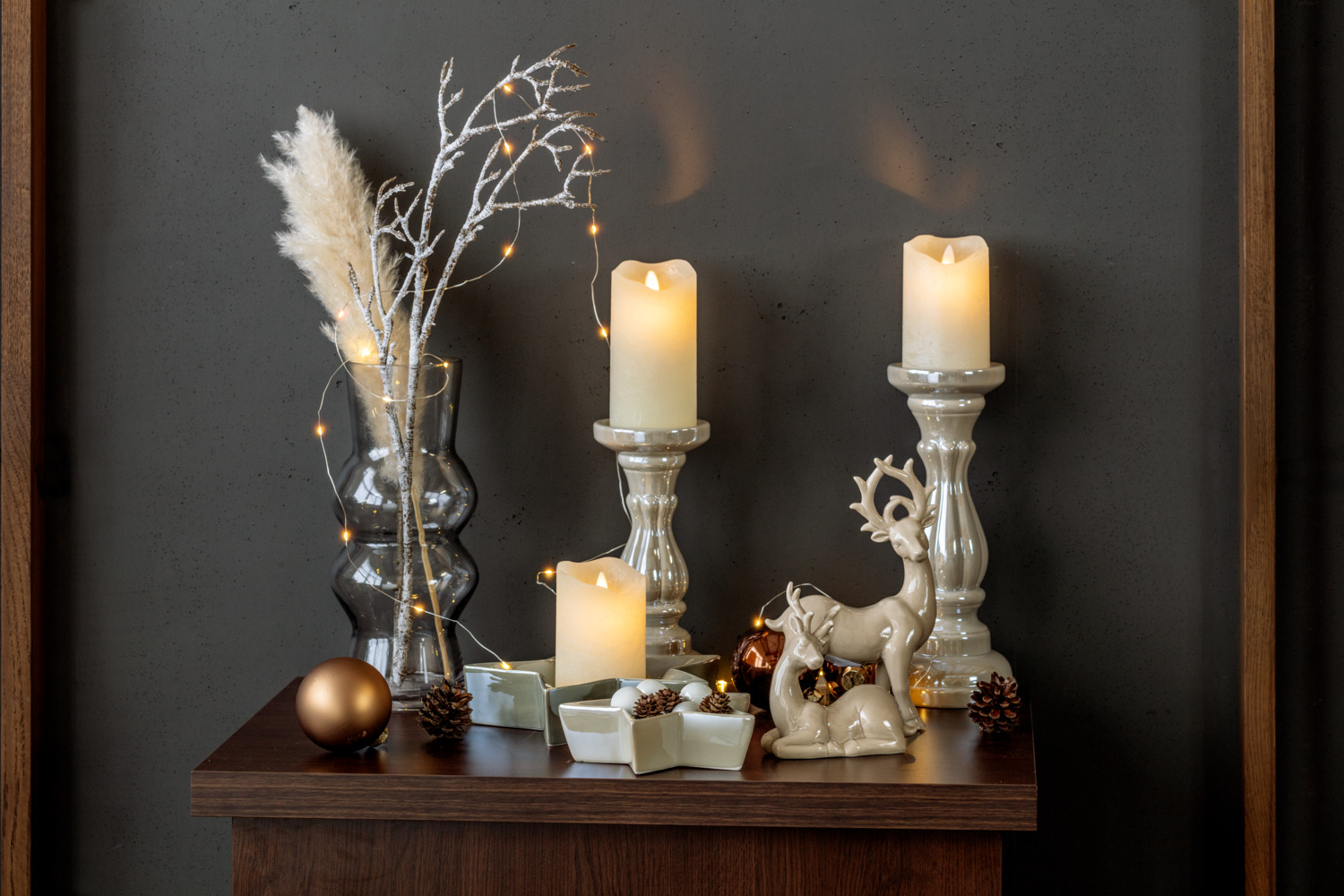 Vega Pegah Decorative Branch, Plastic Winter Decoration, Brown and White, 25 x 80 cm