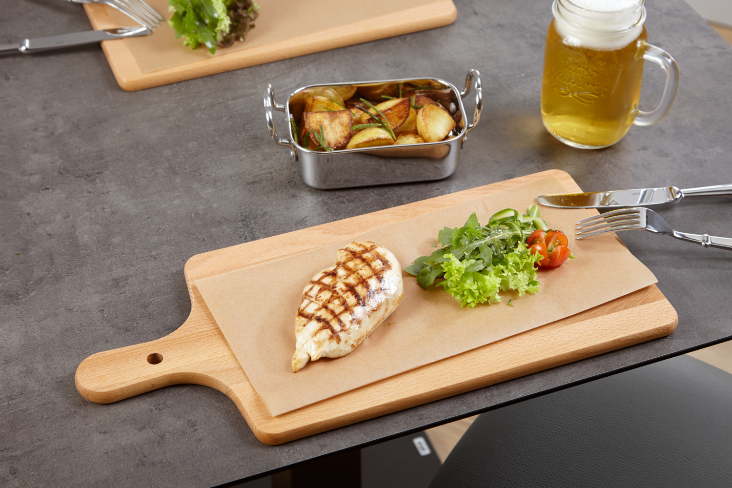VEGA Rusty Rectangular Serving Board, Oiled Beech Wood, 32.5 x 19.5 x 1.2 cm, Integrated Handle with Hanging Hole, Food-Safe