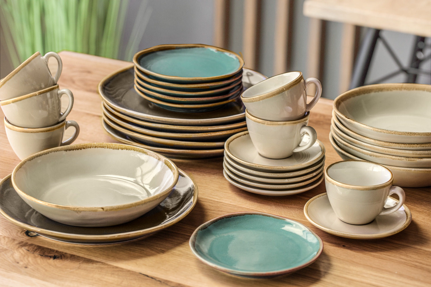 Pulsiva Glaze 2.0 Round Flat Plate, Glazed Porcelain, 16.5 cm, Blue with Decorative Irregular Rim, Stackable, Dishwasher Safe