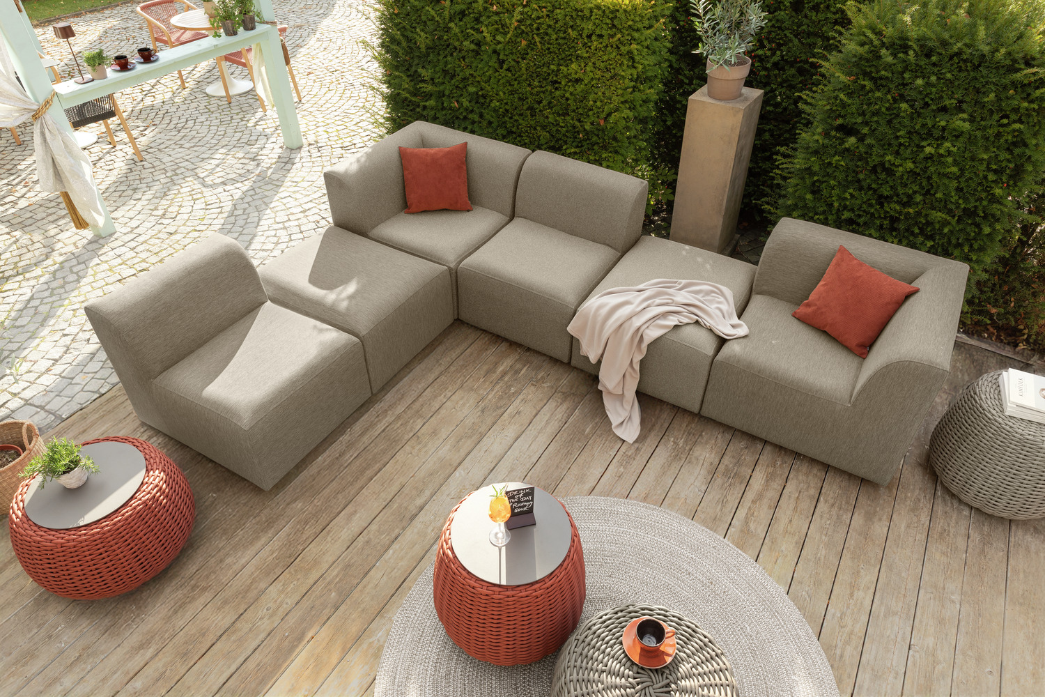 VEGA Tavano 2-in-1 Outdoor Pouf and Side Table, Rope Wicker, Aluminium Frame, 60cm Diameter, Terracotta Mottled, Weatherproof UV-Resistant