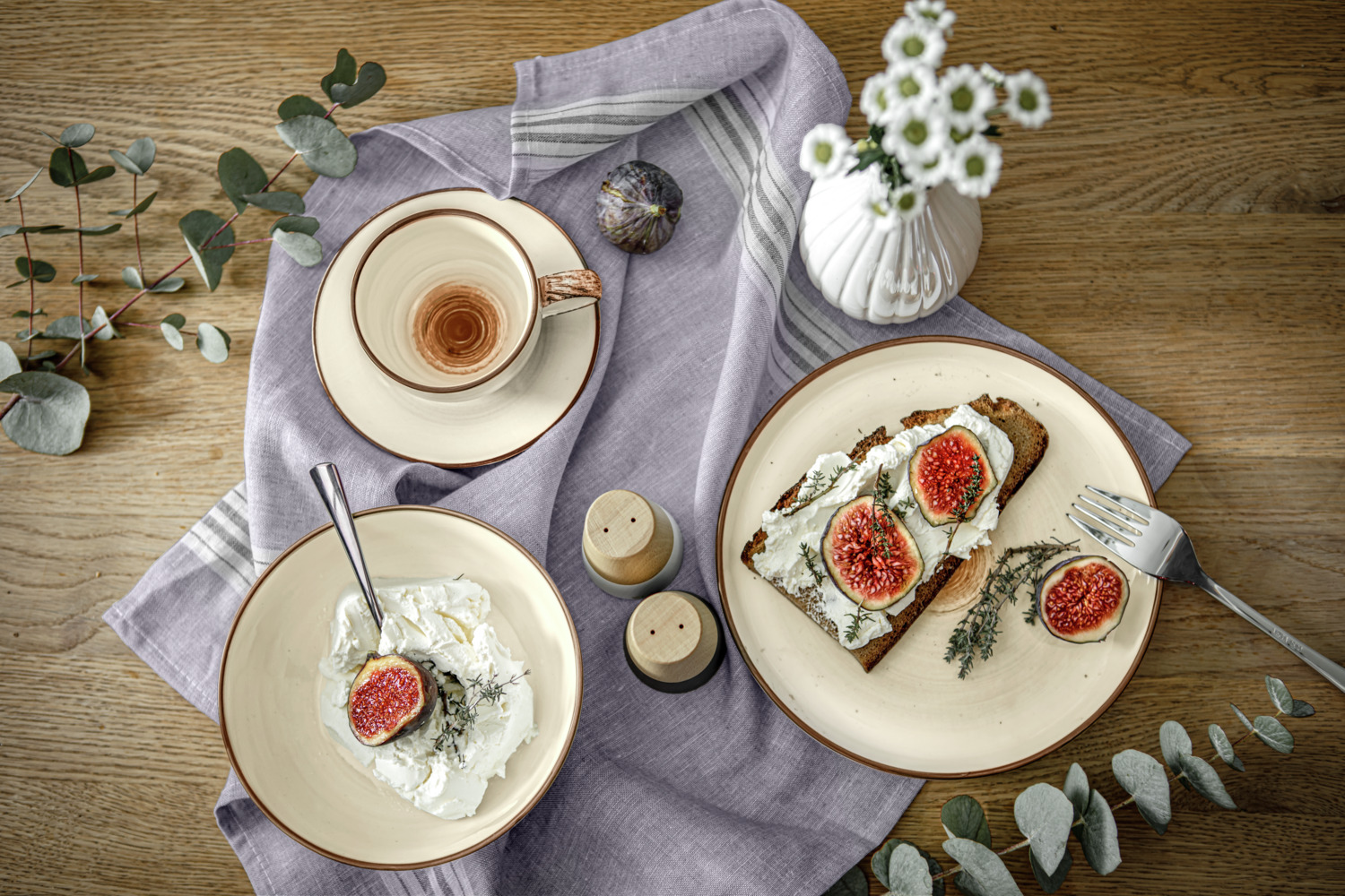 VEGA Limaro Porcelain Flat Plate, 21 cm Round Brown Dish, Snail Spiral Design with Raised Colored Rim, Microwave and Dishwasher Safe
