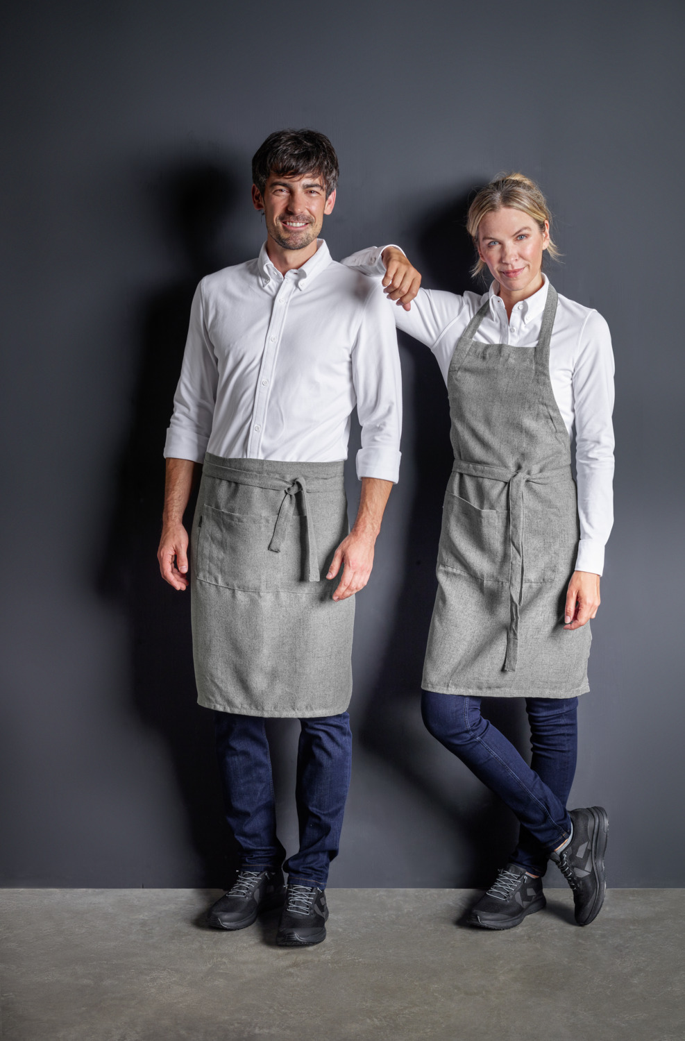 JOBELINE Mora Waist Apron, 60 x 100 cm, 100% Polyester Linen Look, Wrinkle-Resistant, 2 Front Pockets and 2 Pen Pockets, Light-grey, OEKO-TEX Standard 100